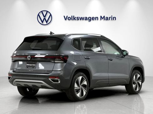 New 2026 Volkswagen Taos SE AWD/4WD image 5