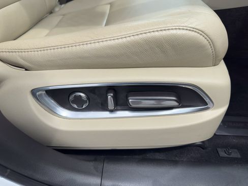 Used 2020 Acura MDX SH-AWD image 13