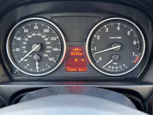 Used 2011 BMW 328i xDrive Sedan image 25