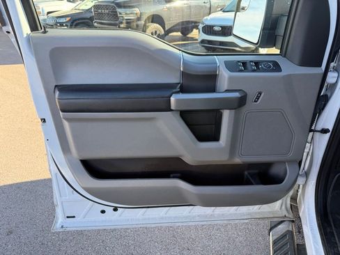 Used 2018 Ford F150 XLT w/ Equipment Group 302A Luxury image 6