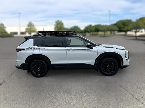 New 2025 Mitsubishi Outlander AWD image 8
