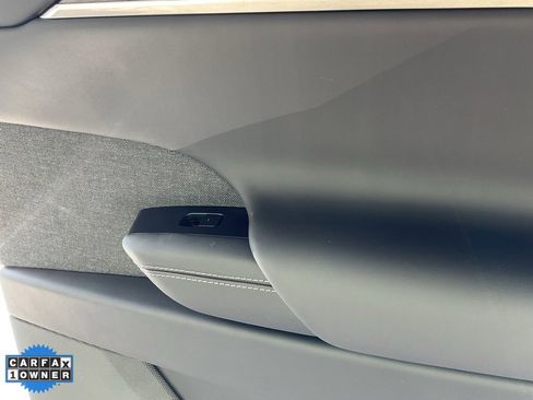 Used 2023 Tesla Model X image 65