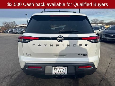 New 2026 Nissan Pathfinder Platinum image 7