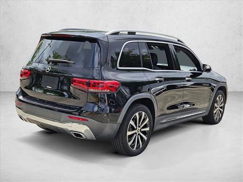 Used 2022 Mercedes-Benz GLB 250 image 3