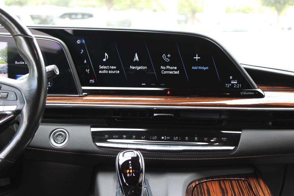 Used 2021 Cadillac Escalade Premium Luxury AWD/4WD image 10