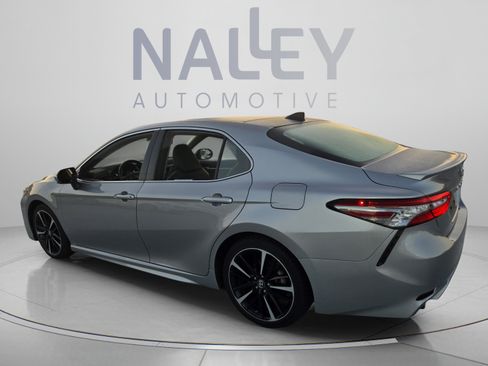 Used 2019 Toyota Camry XSE FWD image 3