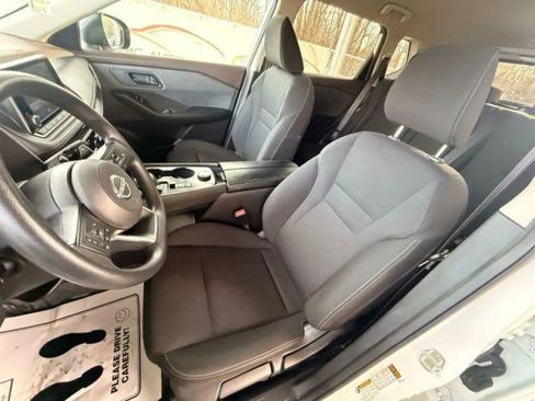 Used 2023 Nissan Rogue S image 14