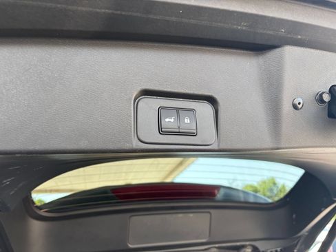 Used 2026 Nissan Rogue SV AWD/4WD image 19
