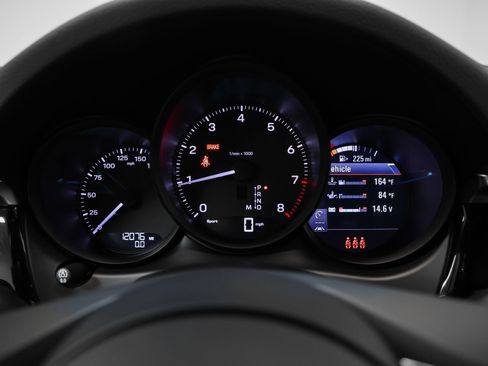Certified 2024 Porsche Macan AWD/4WD image 29