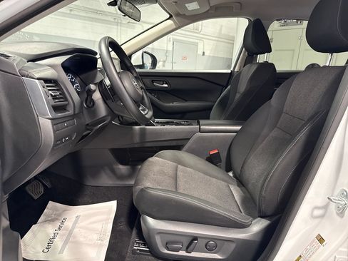 Used 2024 Nissan Rogue SV AWD/4WD image 23