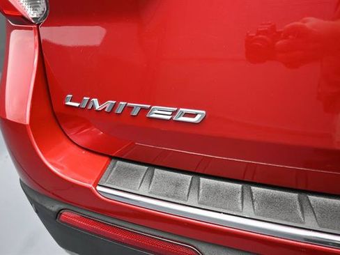 Used 2022 Ford Explorer Limited w/ Equipment Group 301A RWD image 5