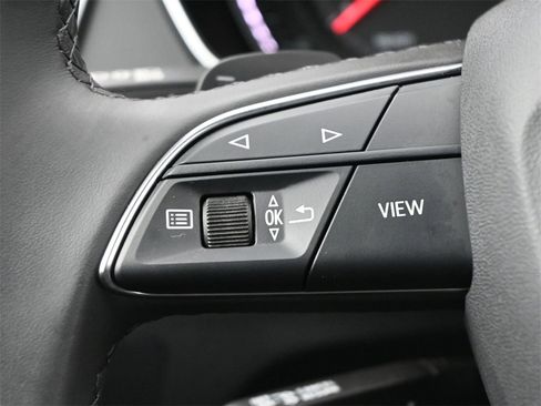 Used 2024 Audi Q5 2.0T Premium w/ Convenience Package image 7