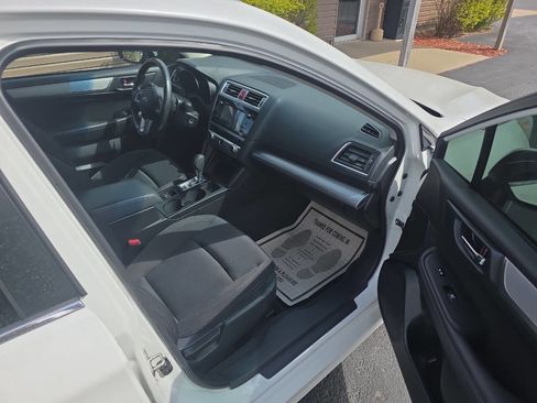 Used 2017 Subaru Legacy 2.5i Premium AWD/4WD image 14