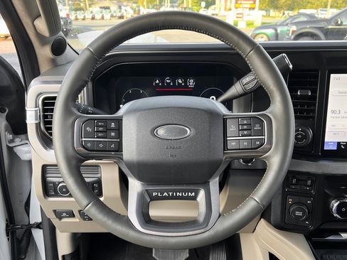 Used 2025 Ford F450 Platinum w/ Platinum Plus Package image 27