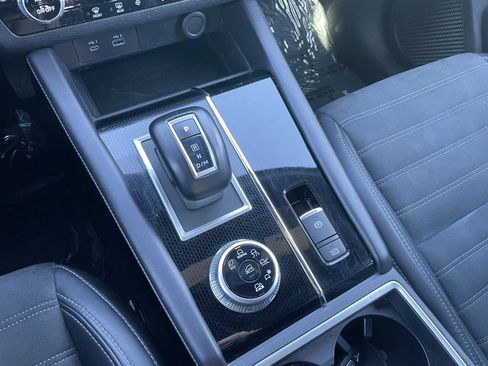 Used 2023 Mitsubishi Outlander SE Black Edition image 14