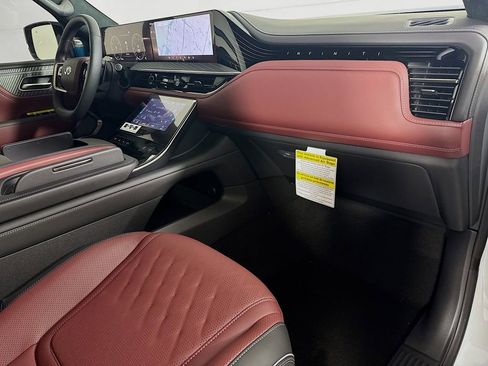 New 2026 INFINITI QX80 Autograph AWD/4WD image 37