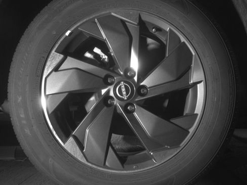 Used 2025 Nissan Rogue SV FWD image 18