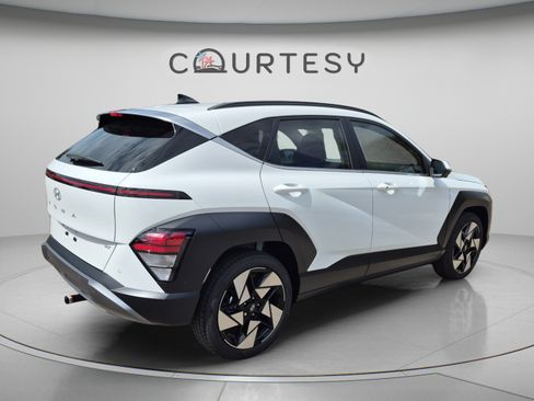New 2026 Hyundai Kona Limited FWD image 5