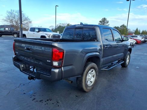 Used 2022 Toyota Tacoma SR image 3