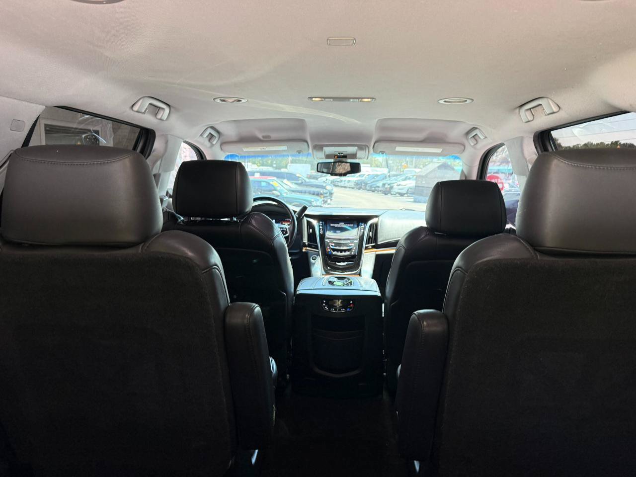 Used 2017 Cadillac Escalade 2WD image 18