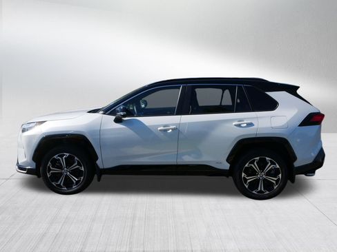 Used 2025 Toyota RAV4 XSE w/ Weather Package AWD/4WD image 4