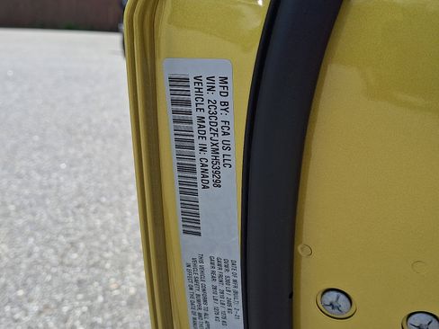 Used 2021 Dodge Challenger R/T Scat Pack RWD image 27