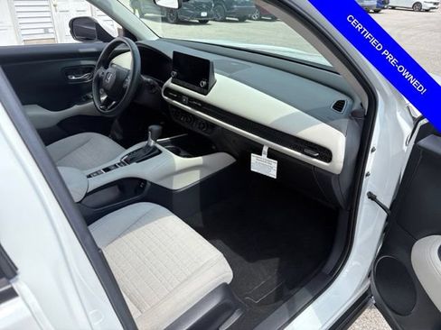 Certified 2025 Honda HR-V LX image 38
