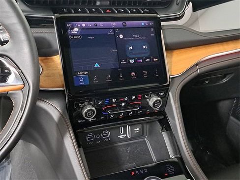 Used 2024 Jeep Grand Cherokee Summit image 29