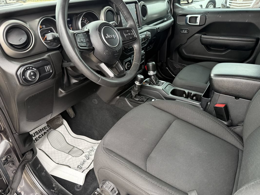 Used 2023 Jeep Gladiator Sport AWD/4WD image 30