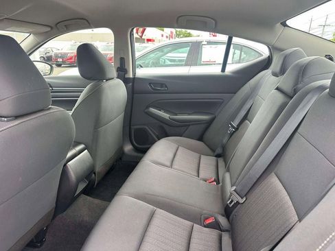 Used 2025 Nissan Altima 2.5 S FWD image 10
