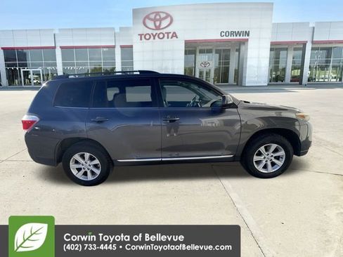 Used 2011 Toyota Highlander 4WD image 9