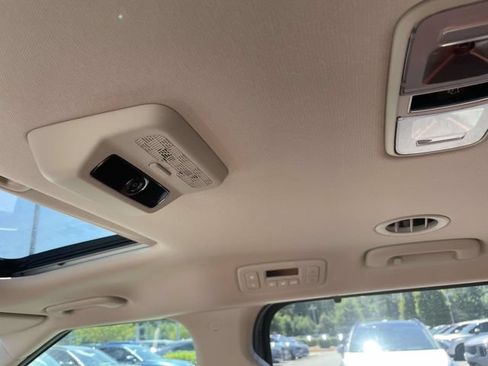 New 2027 Kia Carnival SX w/ Dark Edition Package FWD image 14
