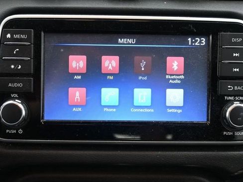 Used 2023 Nissan Versa S FWD image 17