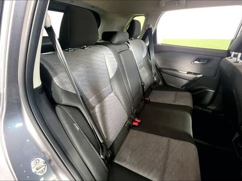 Used 2023 Nissan Rogue SV AWD/4WD image 29