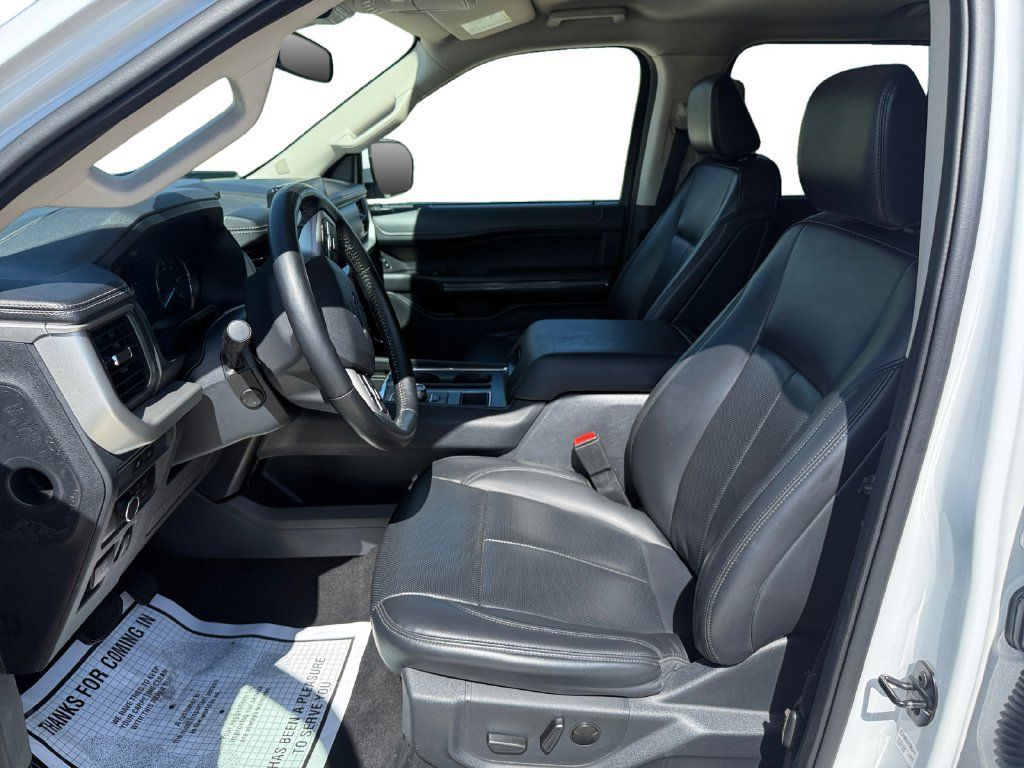 Used 2024 Ford Expedition XLT RWD image 10