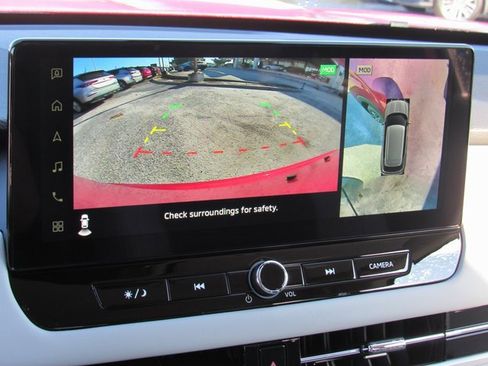 New 2025 Mitsubishi Outlander SE image 15