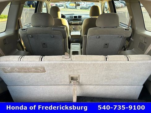 Used 2010 Toyota Highlander SE image 23