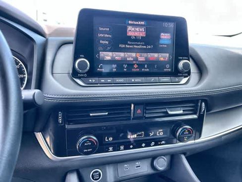 Used 2021 Nissan Rogue SV FWD image 18