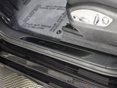 Used 2025 Porsche Macan Turbo image 18