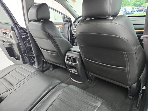 Used 2017 Honda CR-V Touring image 11