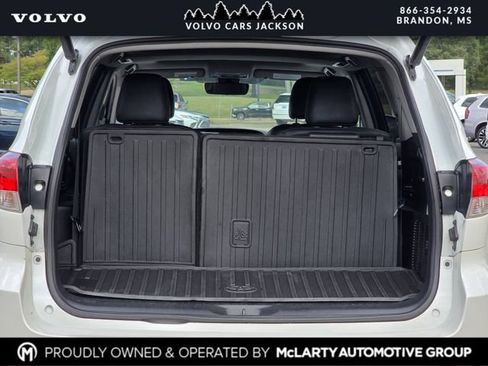 Used 2019 Toyota Highlander XLE FWD image 30