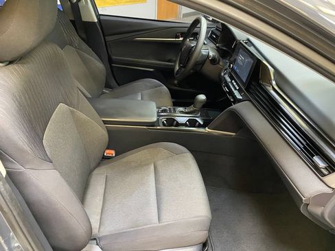 Used 2025 Toyota Camry LE FWD image 25