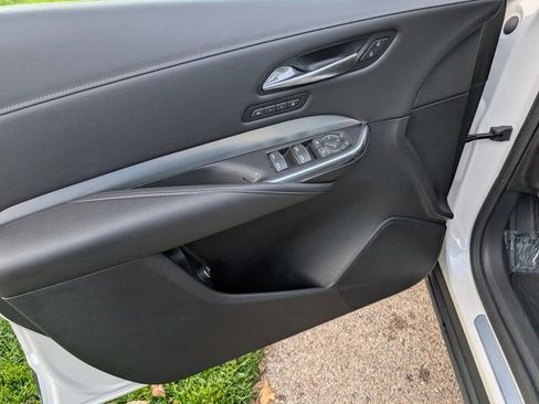 Used 2020 Cadillac XT4 Premium Luxury w/ Cold Weather Package image 10