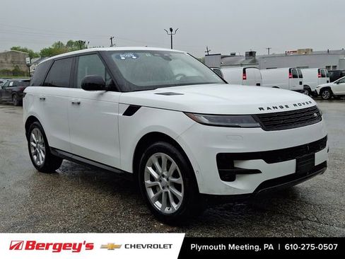 Used 2025 Land Rover Range Rover Sport SE AWD/4WD image 2