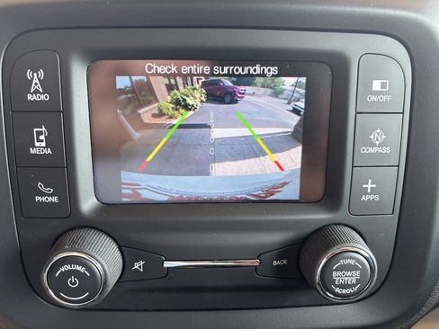 Used 2017 Jeep Renegade Latitude AWD/4WD image 17