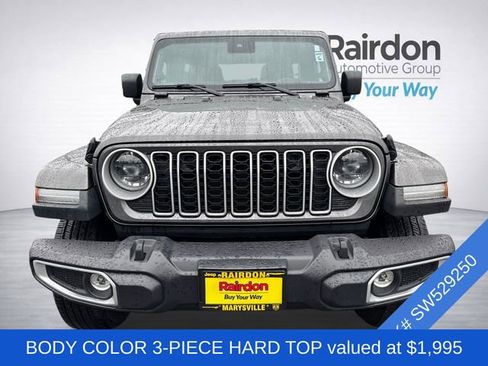Used 2025 Jeep Wrangler Unlimited Sahara AWD/4WD image 2