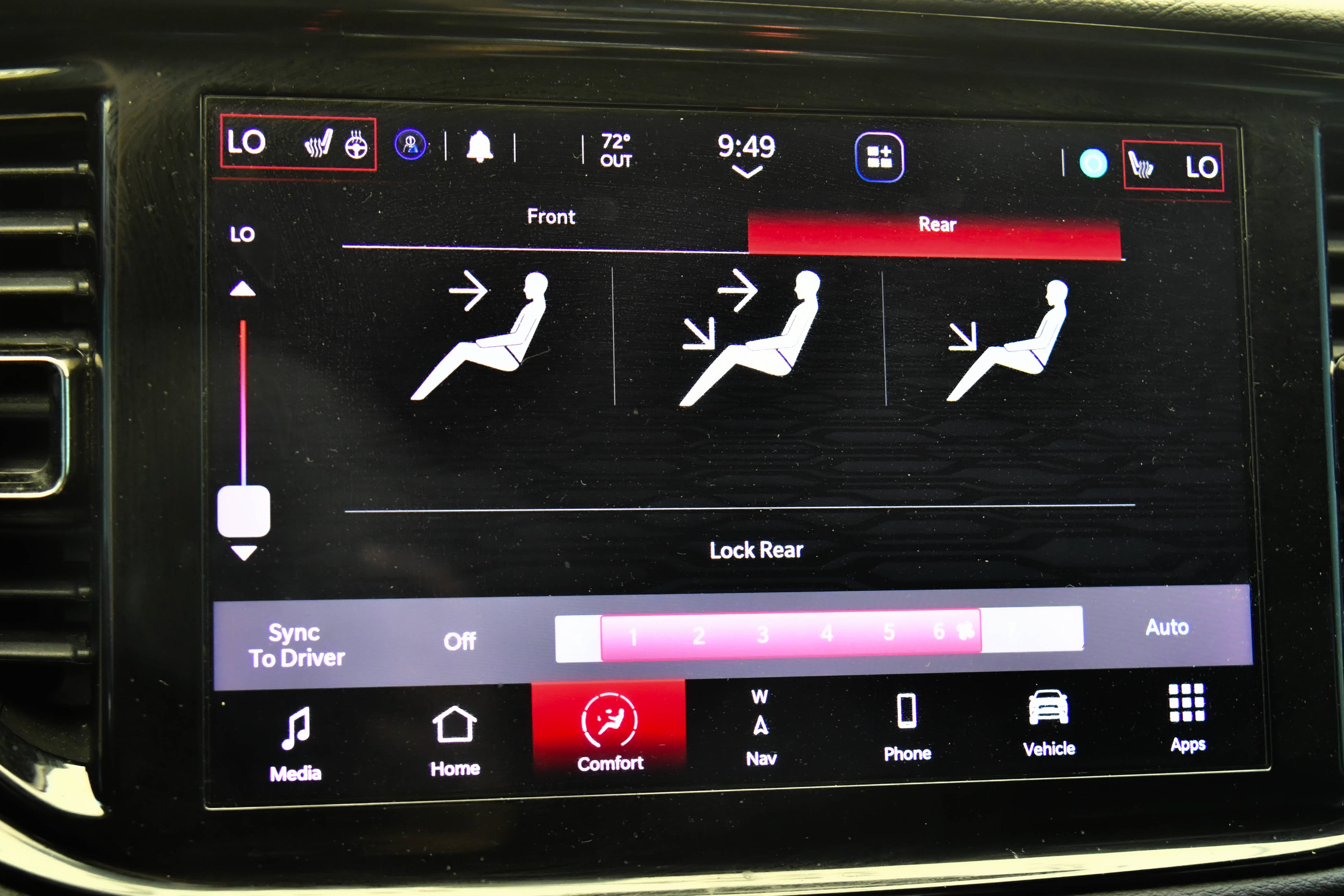 Used 2021 Dodge Durango R/T w/ Technology Group RWD image 23