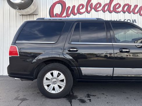 Used 2014 Lincoln Navigator 2WD image 30