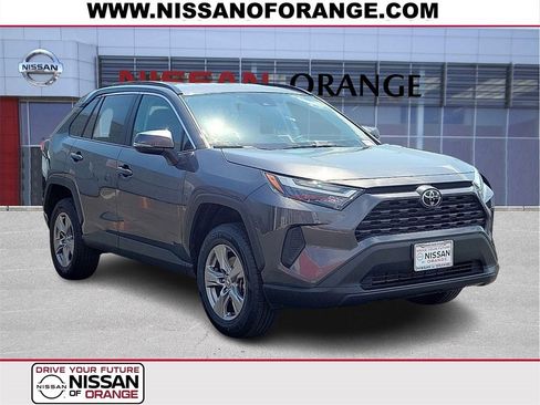 Used 2024 Toyota RAV4 XLE image 1