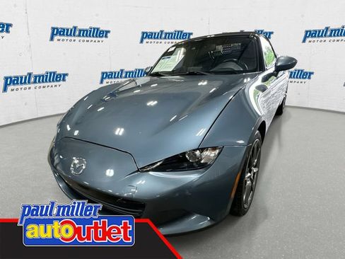 Used 2016 MAZDA MX-5 Miata Grand Touring RWD image 1
